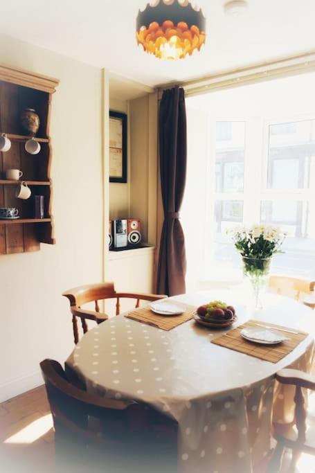 Bridge View Victorian Townhouse Central Aberystwyth Sleeps 6 Exteriör bild
